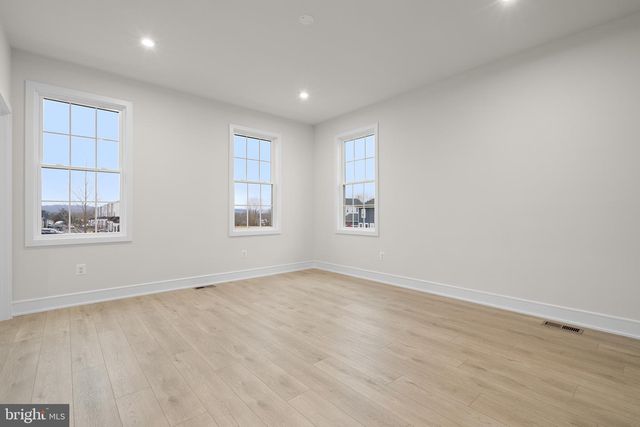 4251 MANOR DR, Marshall, VA 20115