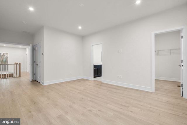 4251 MANOR DR, Marshall, VA 20115