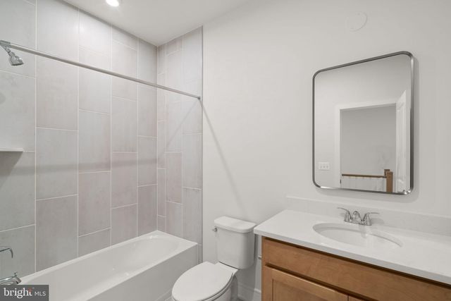 4251 MANOR DR, Marshall, VA 20115