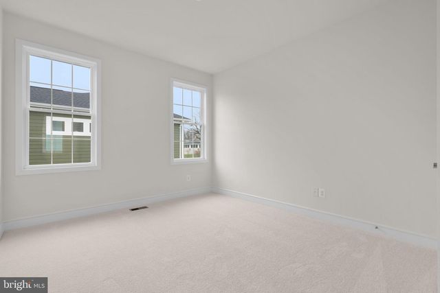 4251 MANOR DR, Marshall, VA 20115