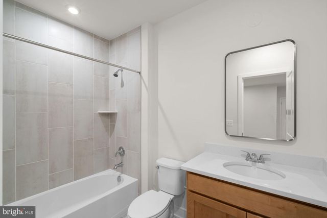 4251 MANOR DR, Marshall, VA 20115