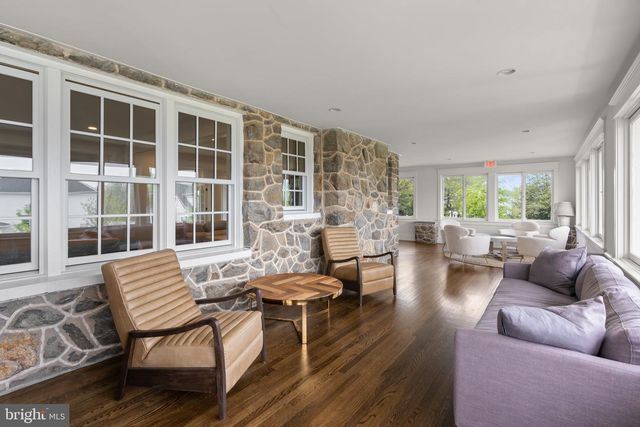 4251 MANOR DR, Marshall, VA 20115