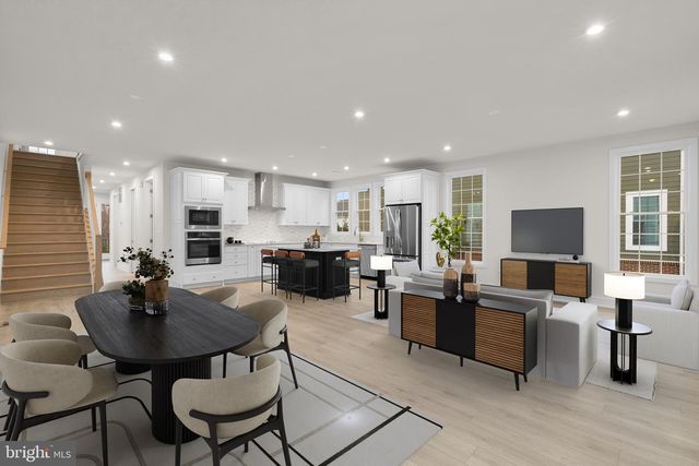 4251 MANOR DR, Marshall, VA 20115