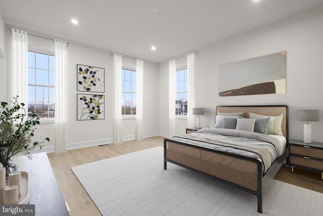 4251 MANOR DR, Marshall, VA 20115