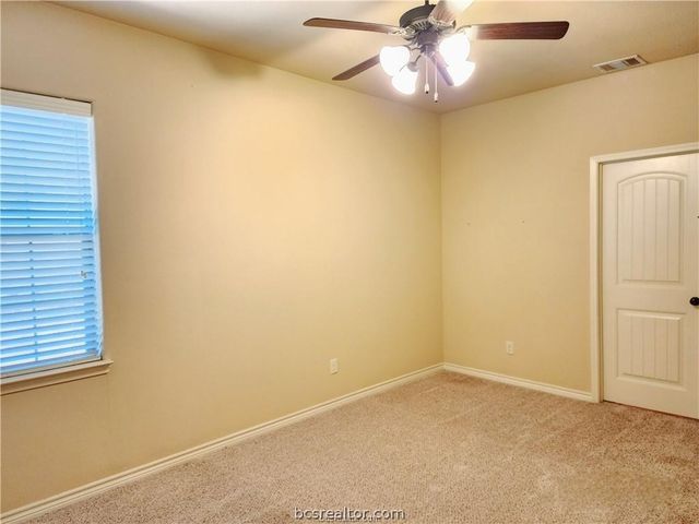 324 Newcomb Lane, College Station, TX 77845