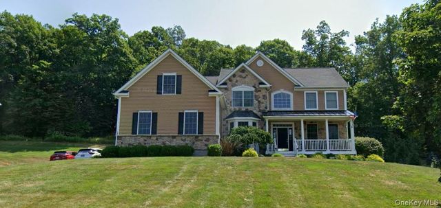 132 Spy Glass Hill, Hopewell Junction, NY 12533