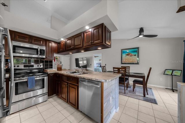11275 W POOL COURT, Crystal River, FL 34429