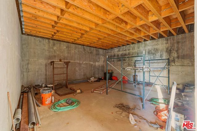 2453 Creston Way, Los Angeles, CA 90068