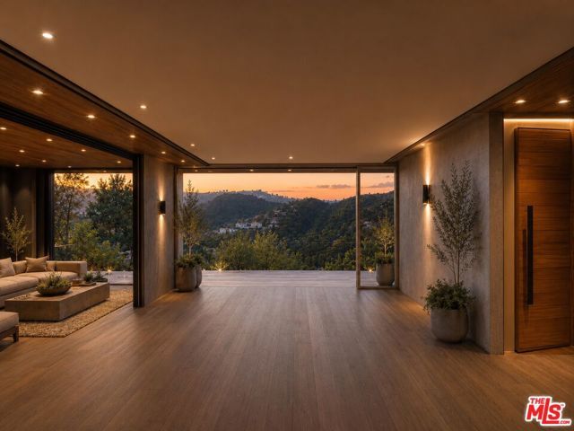 2453 Creston Way, Los Angeles, CA 90068