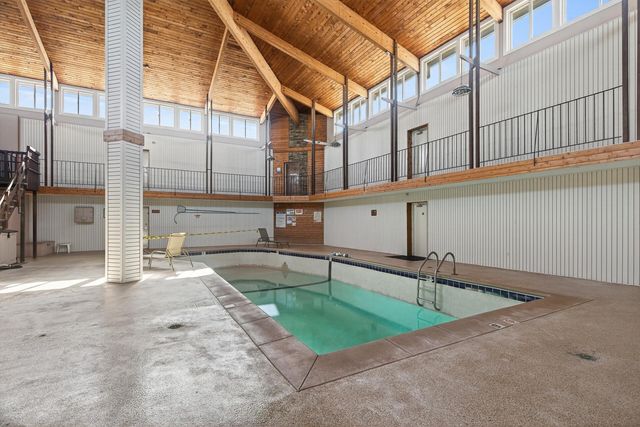 2005 E 122nd Street A7, Burnsville, MN 55337