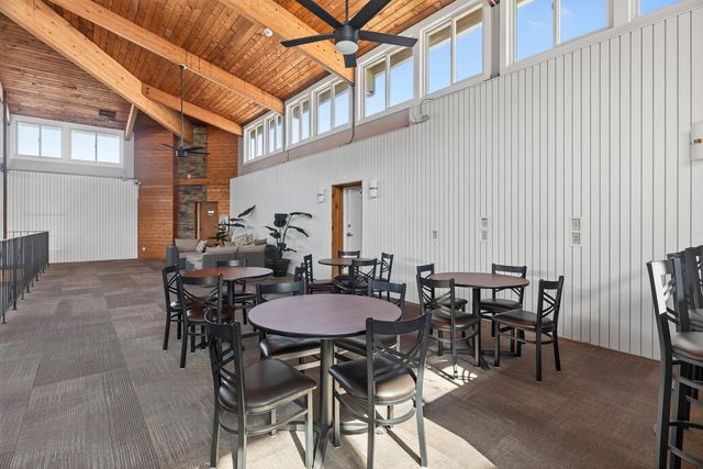 2005 E 122nd Street A7, Burnsville, MN 55337