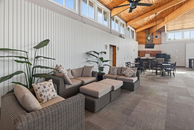 2005 E 122nd Street A7, Burnsville, MN 55337