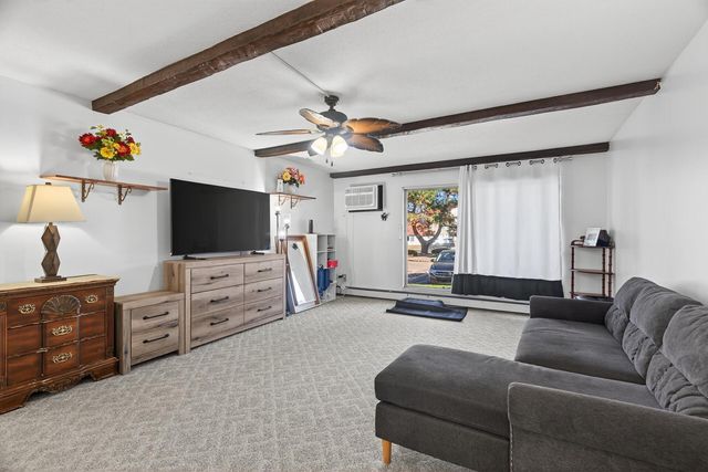 2005 E 122nd Street A7, Burnsville, MN 55337