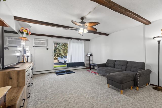 2005 E 122nd Street A7, Burnsville, MN 55337