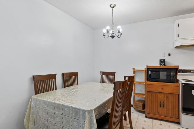 2005 E 122nd Street A7, Burnsville, MN 55337