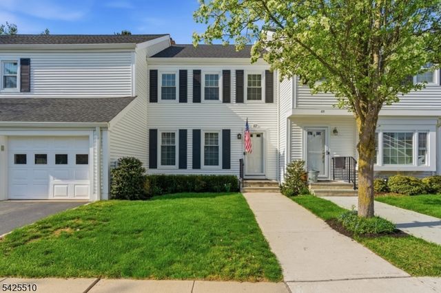 87 Hampshire Dr, Mendham Boro, NJ 07945