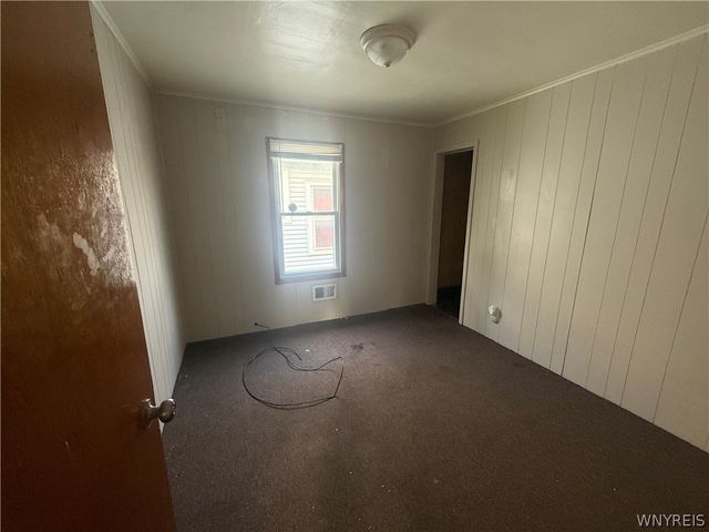 2217 La Salle Avenue, Niagara Falls, NY 14301