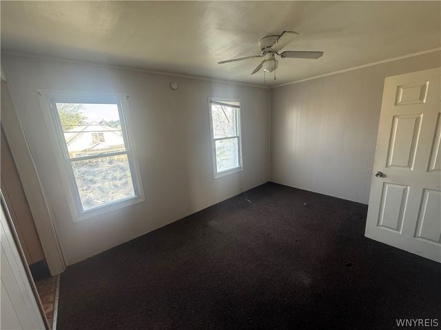 2217 La Salle Avenue, Niagara Falls, NY 14301