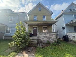 2217 La Salle Avenue, Niagara Falls, NY 14301