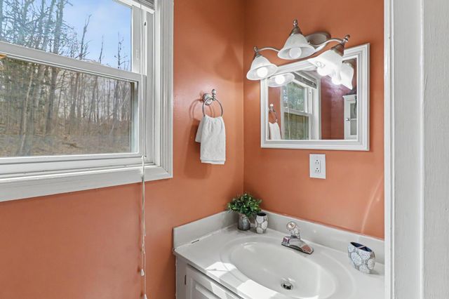 45 Densmore Drive, Essex Junction, VT 05452