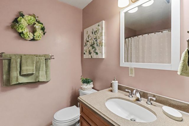45 Densmore Drive, Essex Junction, VT 05452