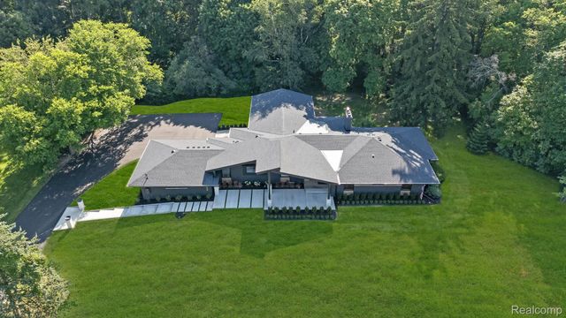 3539 Walbri Dr., Bloomfield Hills, MI 48304