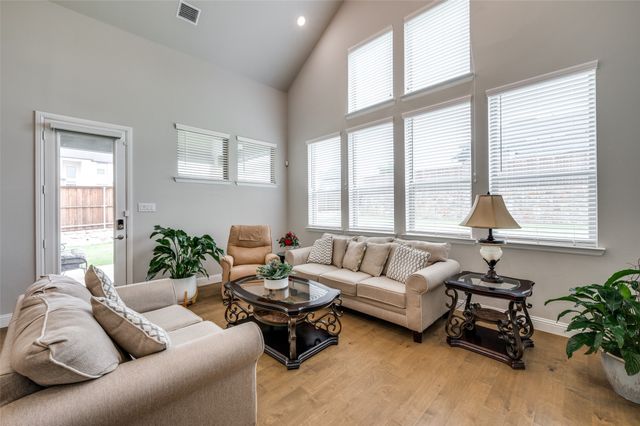 9767 Maple Hill Lane, Frisco, TX 75035