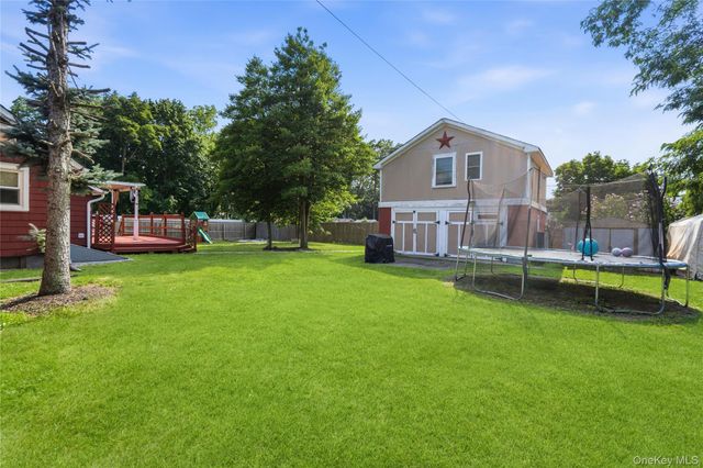278 Ferndale Boulevard, Islip, NY 11751