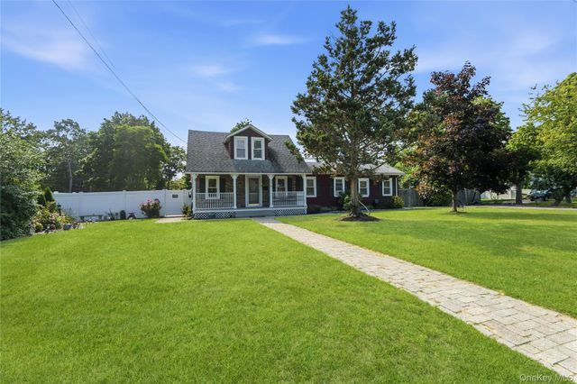 278 Ferndale Boulevard, Islip, NY 11751