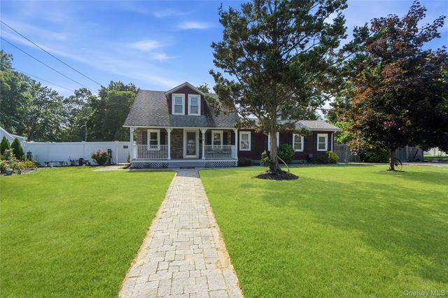 278 Ferndale Boulevard, Islip, NY 11751