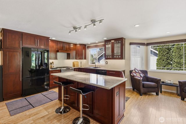 7280 44th Place W, Mukilteo, WA 98275
