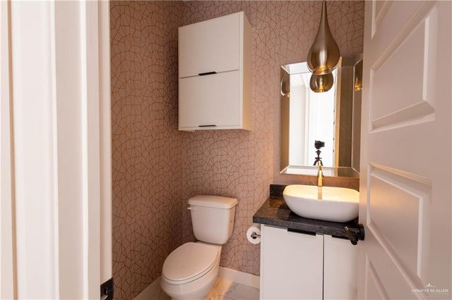 3808 Wisteria Avenue, Mcallen, TX 78504