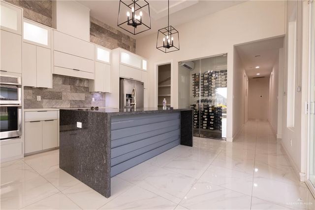 3808 Wisteria Avenue, Mcallen, TX 78504