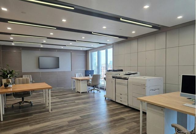 38-08 Union Street 7A, Flushing, NY 11354