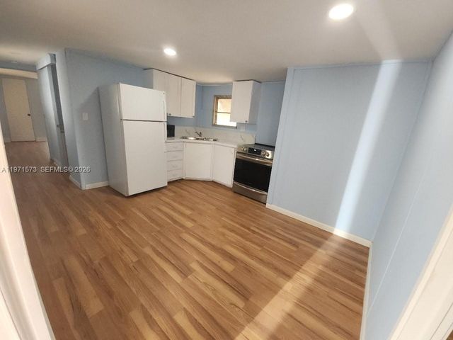 9165 Highpoint Dr H, Palm Beach Gardens, FL 33403