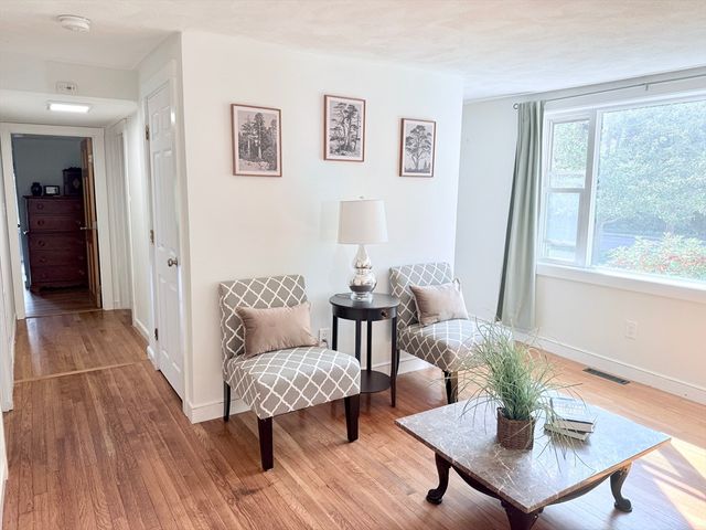 975 S Main St, Bellingham, MA 02019