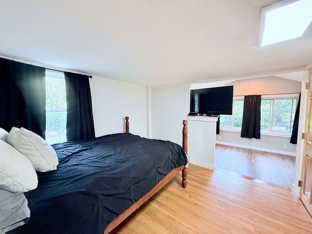 975 S Main St, Bellingham, MA 02019