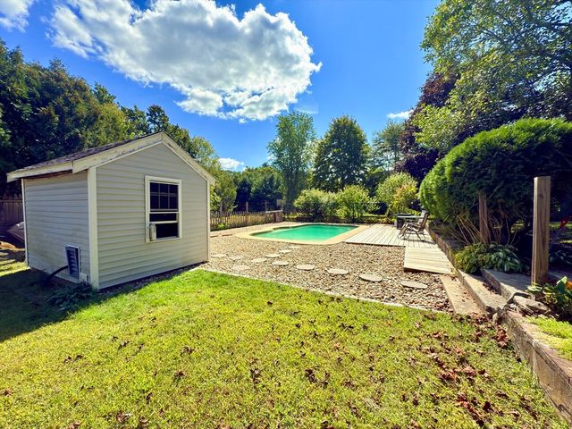 975 S Main St, Bellingham, MA 02019
