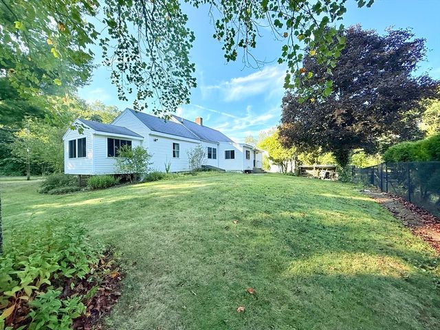 975 S Main St, Bellingham, MA 02019