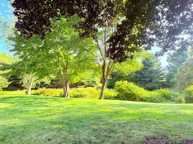 975 S Main St, Bellingham, MA 02019