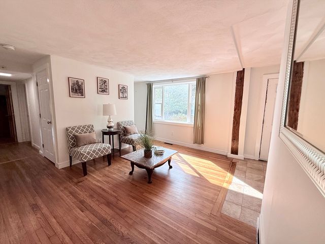 975 S Main St, Bellingham, MA 02019