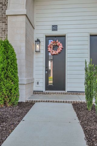1417 Doc Johns Blvd, Murfreesboro, TN 37128