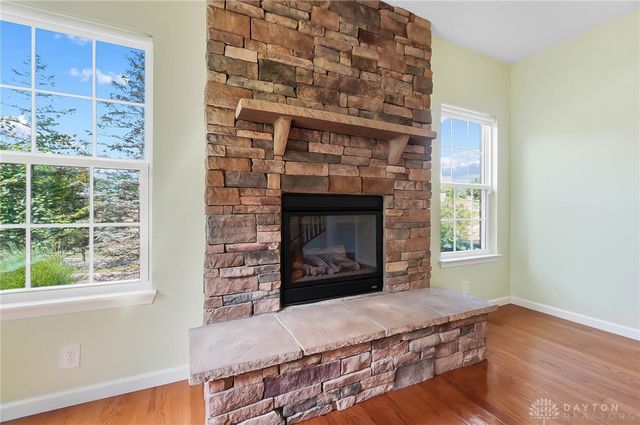 2500 Saint Anne Way, Dayton, OH 45458