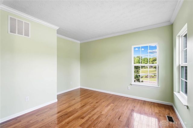 2500 Saint Anne Way, Dayton, OH 45458
