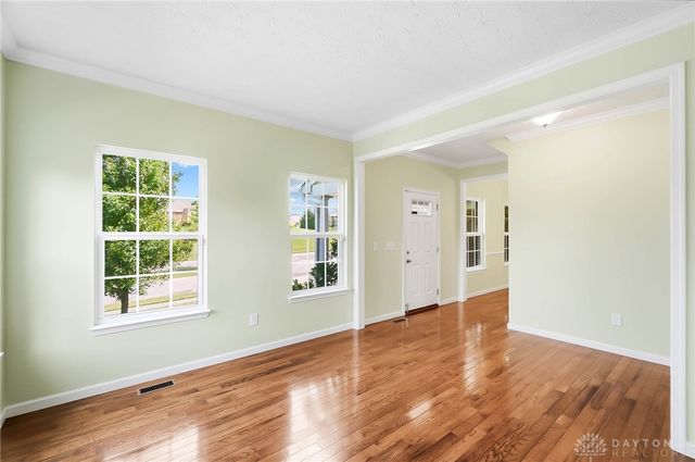 2500 Saint Anne Way, Dayton, OH 45458