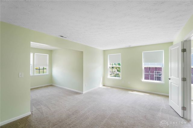 2500 Saint Anne Way, Dayton, OH 45458
