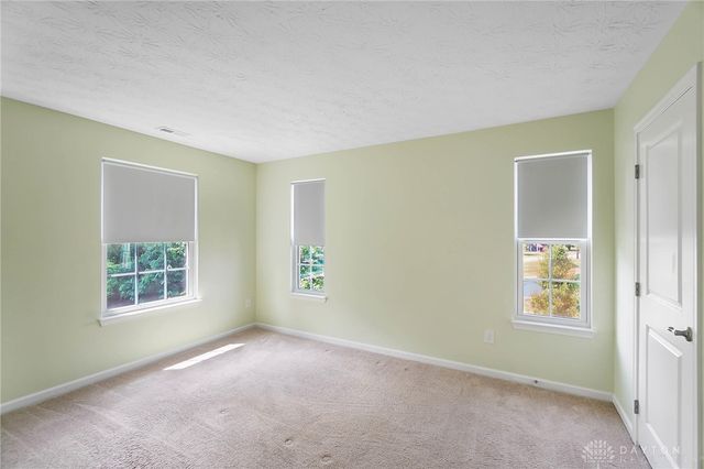 2500 Saint Anne Way, Dayton, OH 45458