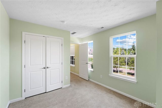 2500 Saint Anne Way, Dayton, OH 45458