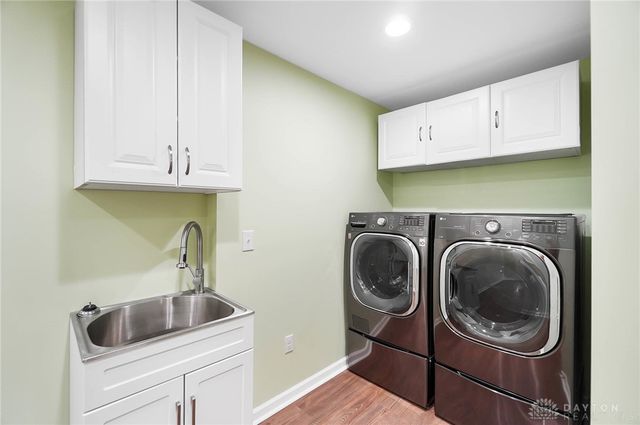 2500 Saint Anne Way, Dayton, OH 45458