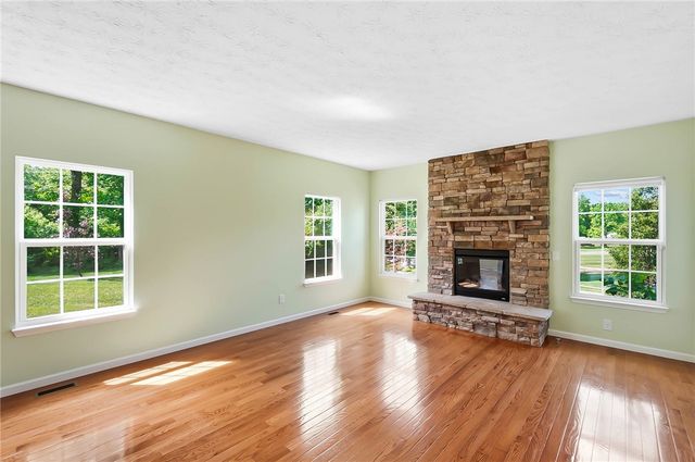 2500 Saint Anne Way, Dayton, OH 45458